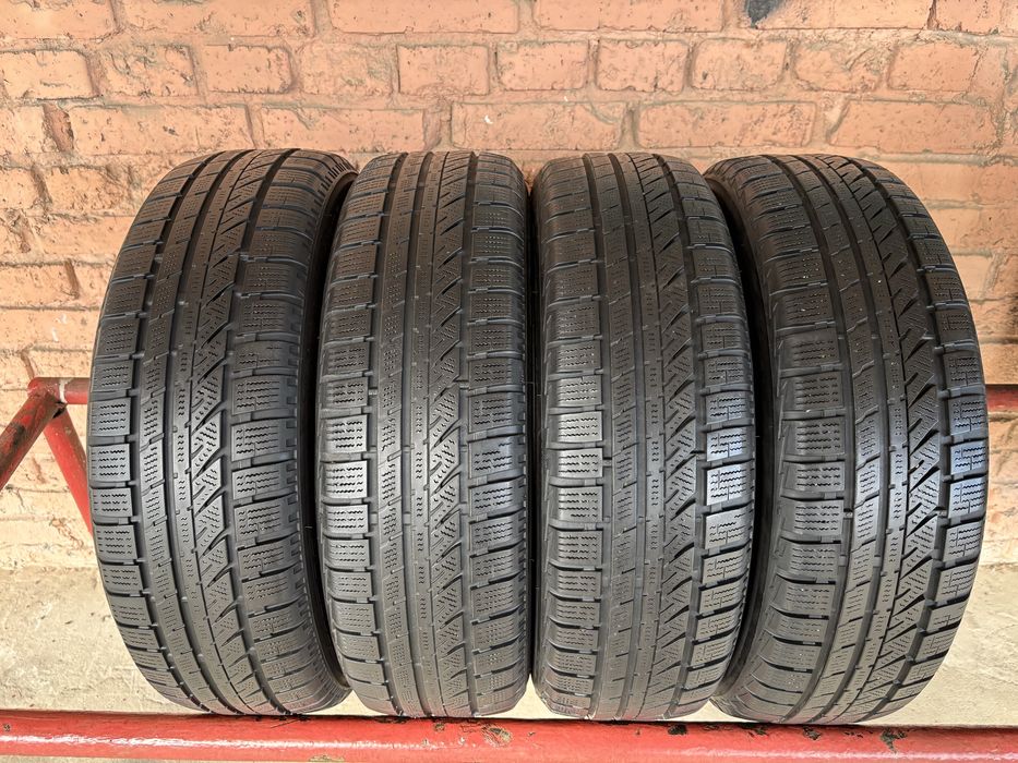 Комплект Зимових шин 175/65R15 Bridgestone