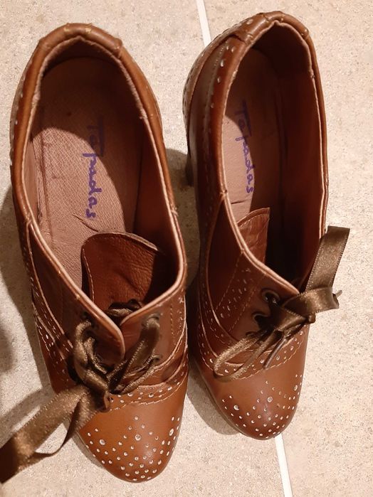 Sapato de salto alto "Tapadas"