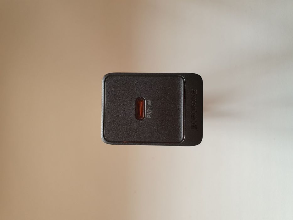 Зарядное устройство Borofone PD 20w