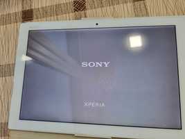 Планшет Sony Xperia неробочий, на запчастини, в чохлі