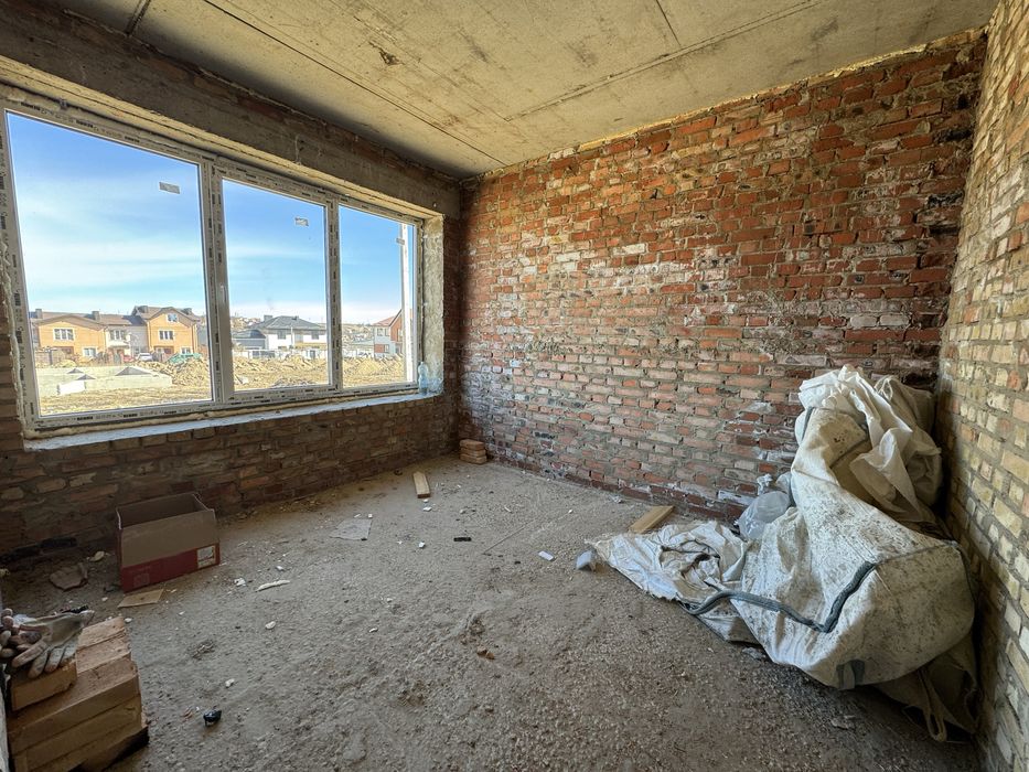 Продам котедж з комунікаціями за Райським садом