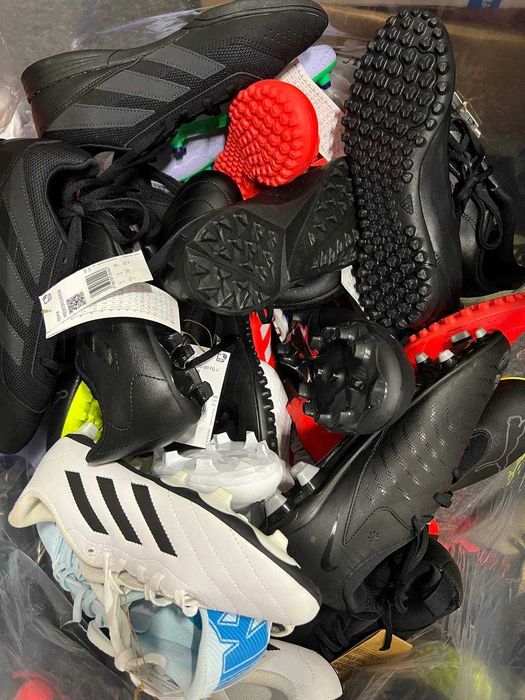 Футбольне дитяче взуття ОПТОМ НОВЕ ОПТ Бутси Сороконіжки Футзалки СТОК