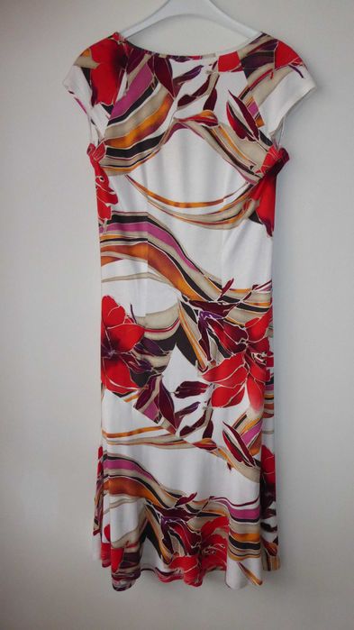 Sukienka letnia taliowana z falbaną w piękne kwiaty CON DUO r. 38