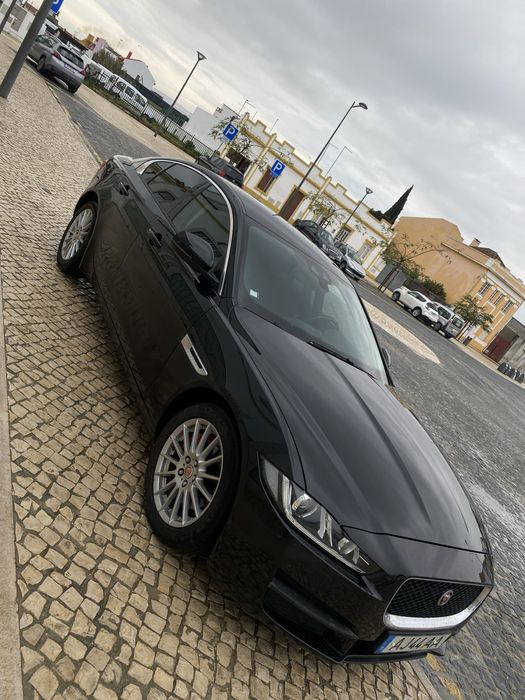 Jaguar XE 2.0 D Portfolio Aut.