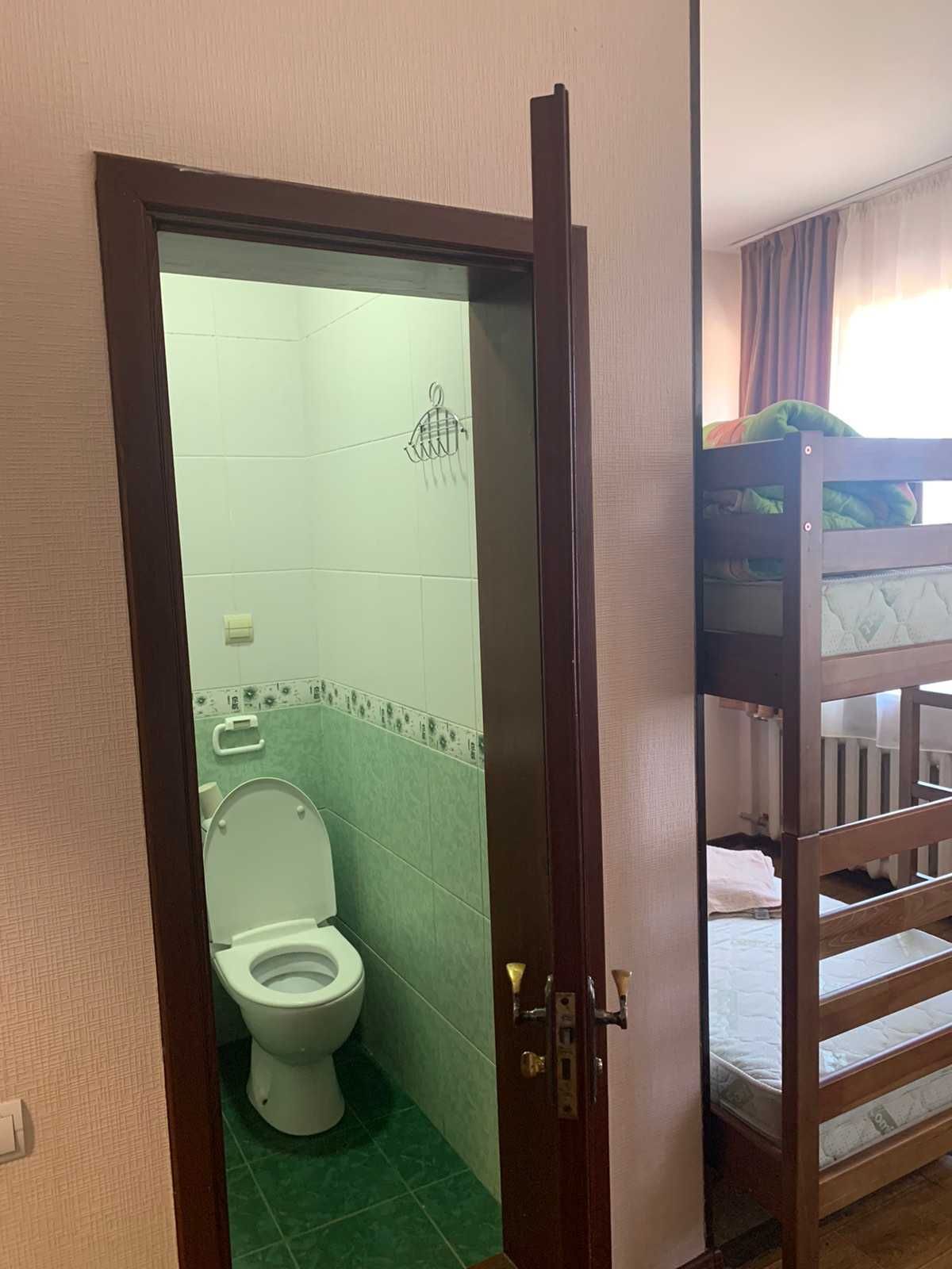 Адмінбудівля з готельними номерами, кафе