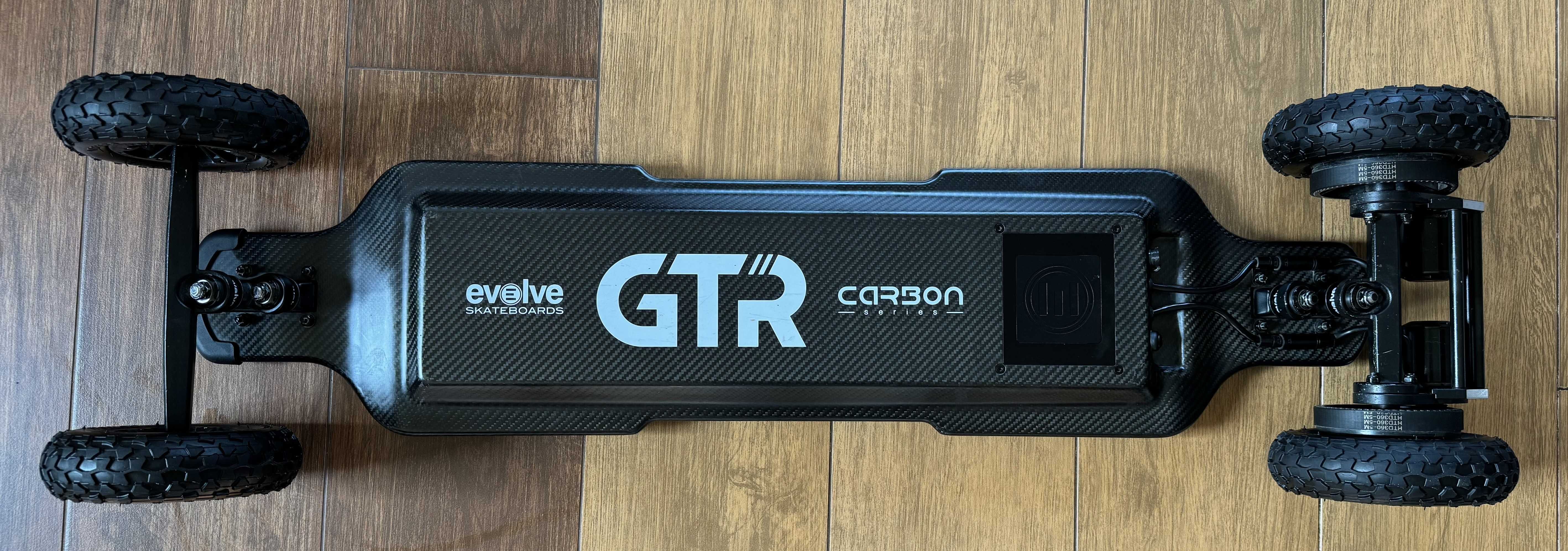 Deskorolka elektryczna Evolve GTR Carbon z 2-ma oryginalnymi bateriami