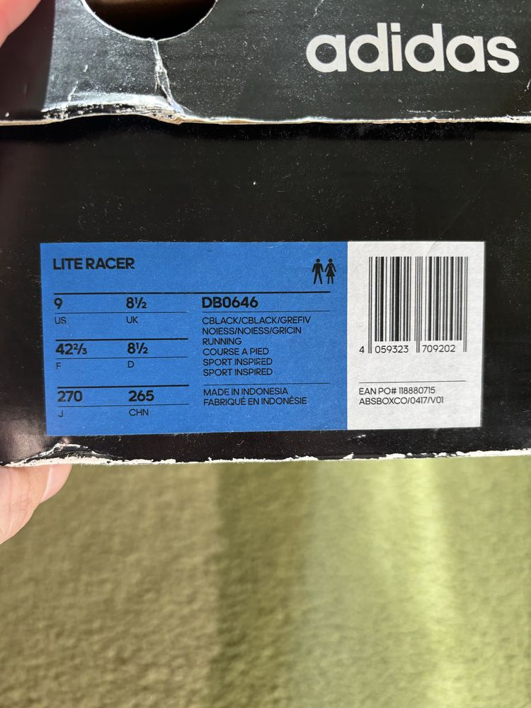 Продам кросівки Adidas Lite Racer