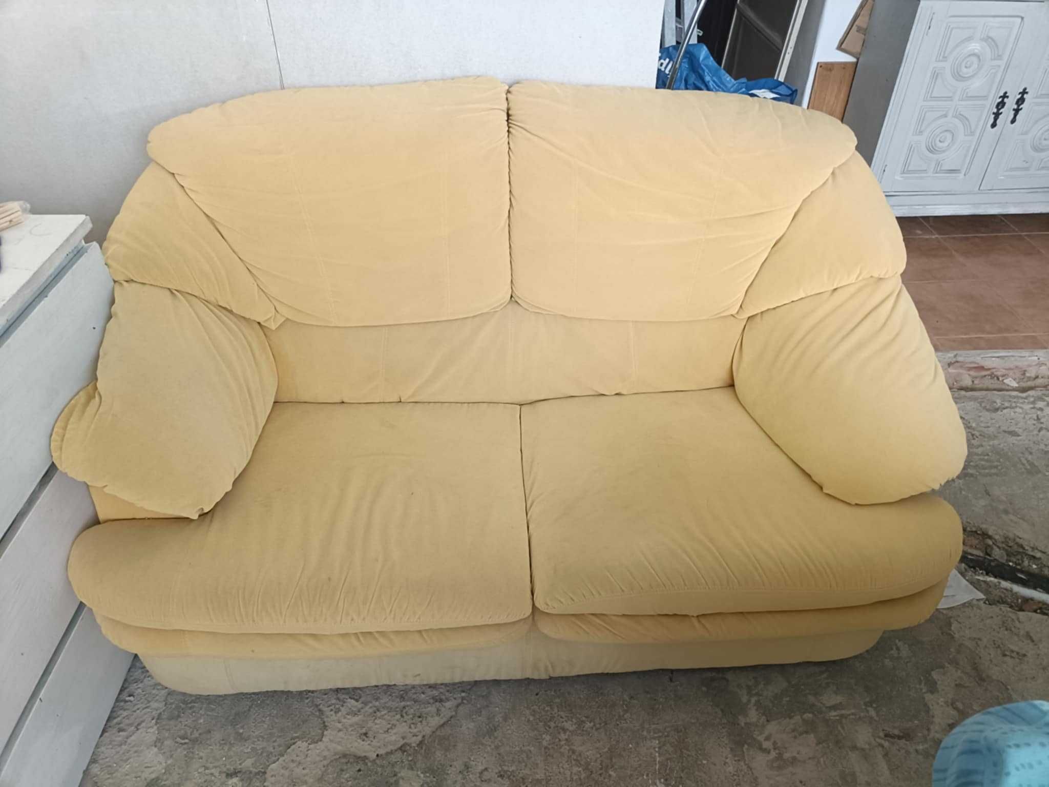 Sofá 2 lugares em tecido