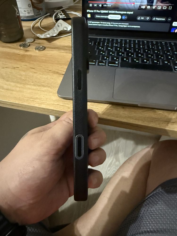 Кожаный чехол на Айфон 16 про макс iPhone 16 Pro Max