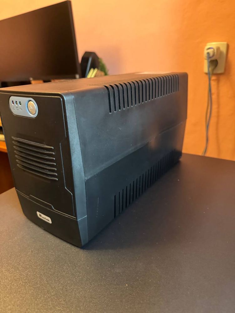UPS ДБЖ Mustek PM 2000 VA / 1200W