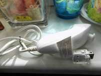 Biały pad Nunchuck do Nintendo Wii - oryginał, czysty, stan jak nowy !