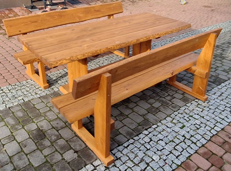 Drewniane meble ogrodowe