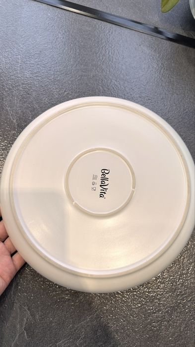 Тарілка 27 см в наявності 8 шт сині і 4 шт білі