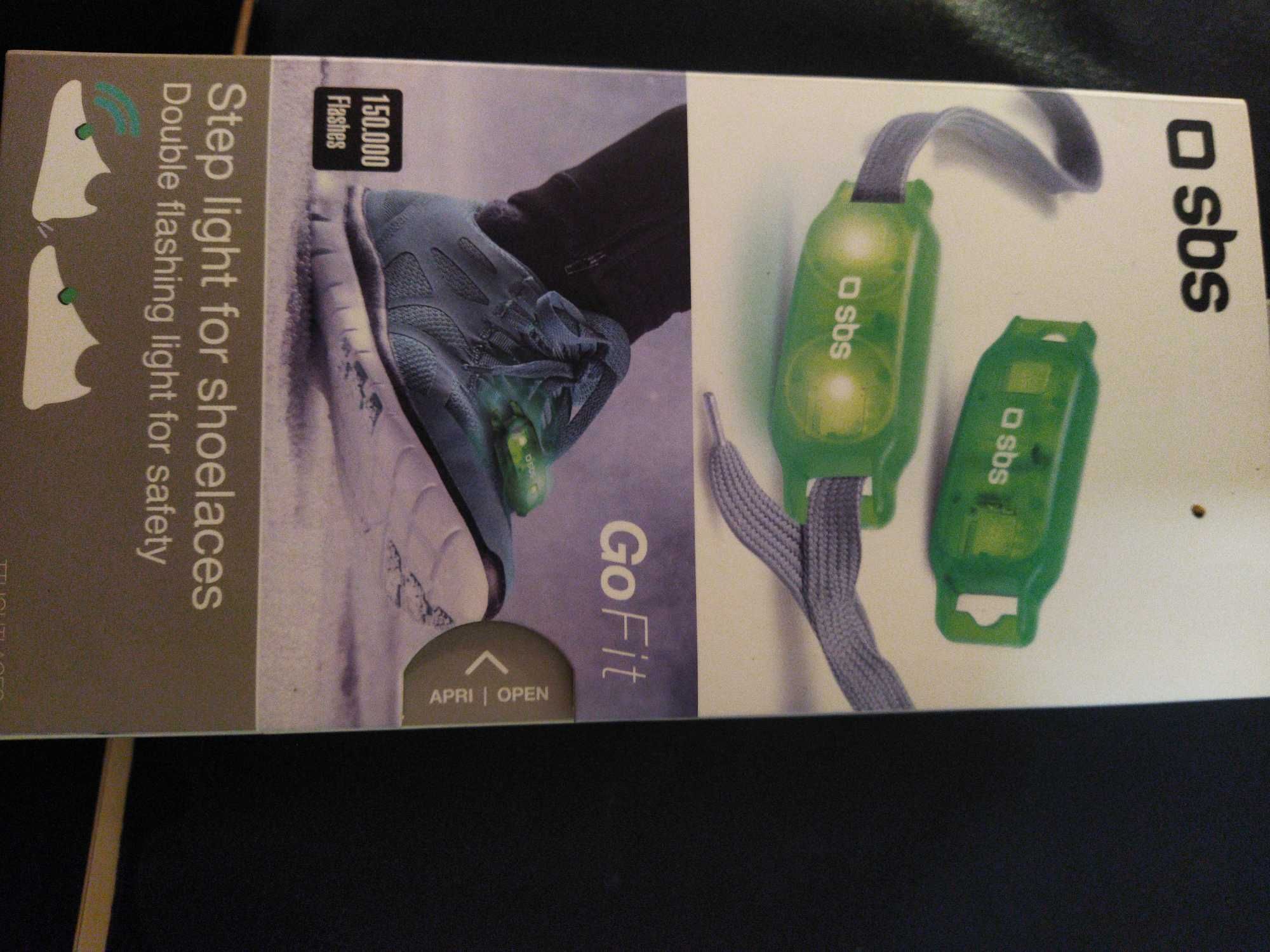 Runner shoes light