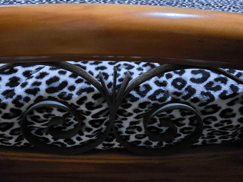 MOBÍLIA COMPLETA DE QUARTO CASAL EM MADEIRA MACIÇA