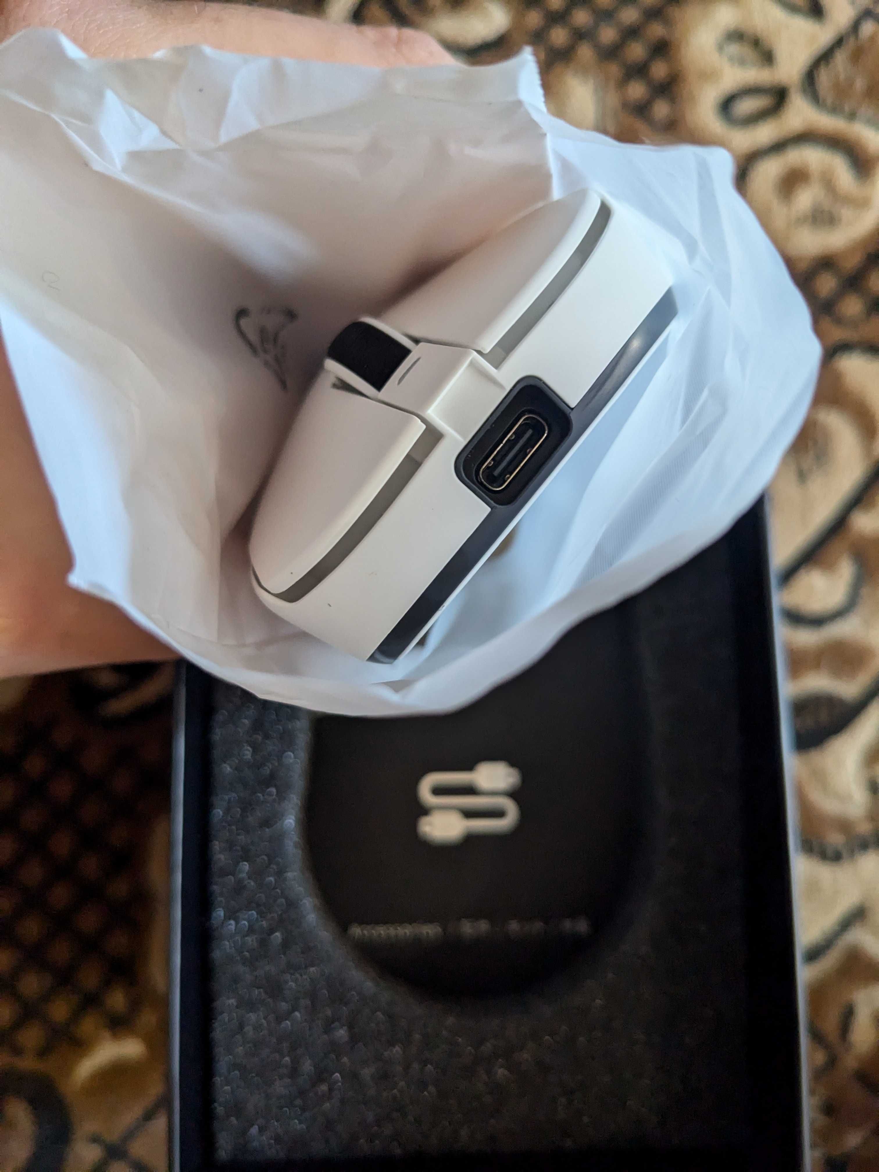 Ігрова мишка VXE Dragonfly R1 PRO MAX (PAW3395 / White)