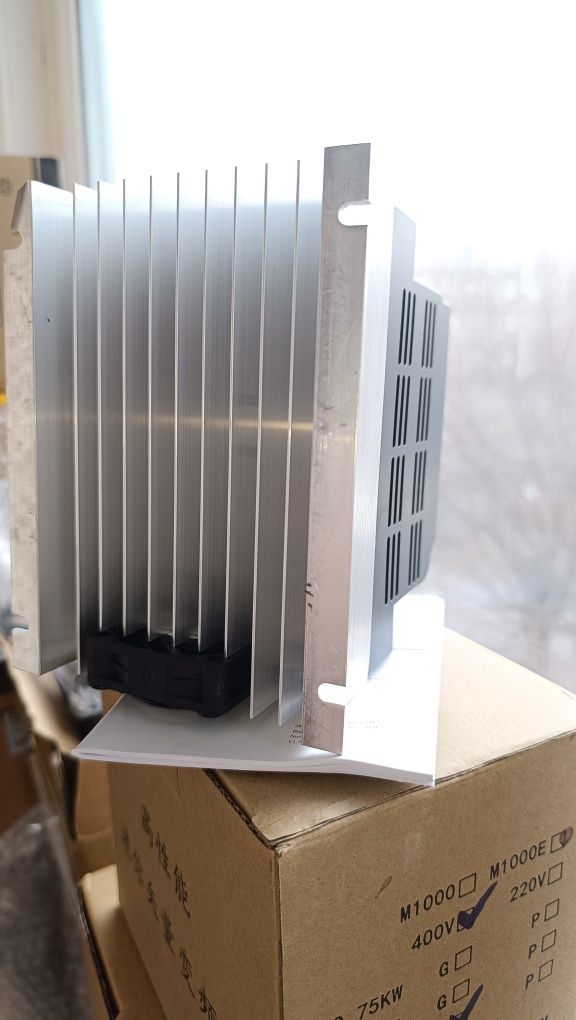 Повышающий Частотник преобразователь частоты 2.2 кВт 220v в-на-to-380v