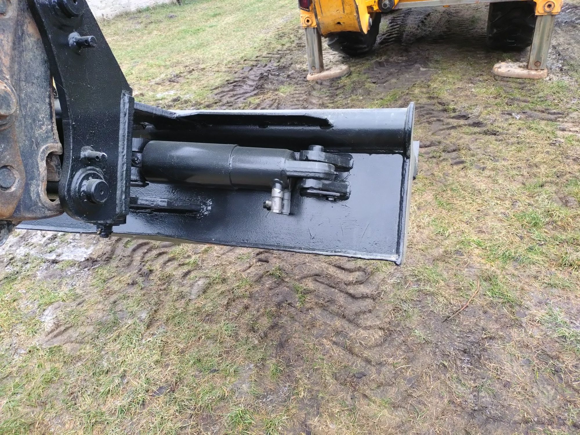 Łyżka skarpowa hydrauliczna