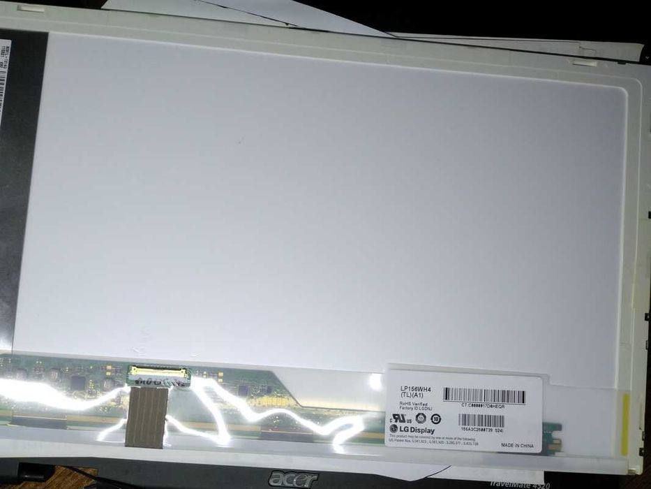Продам матрицу 15,6 ACER TravelMate 4520 + (LTN156AT05, LP156WH4)