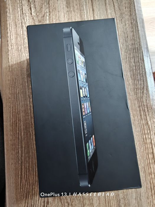 iPhone 5 16Gb з коробкою