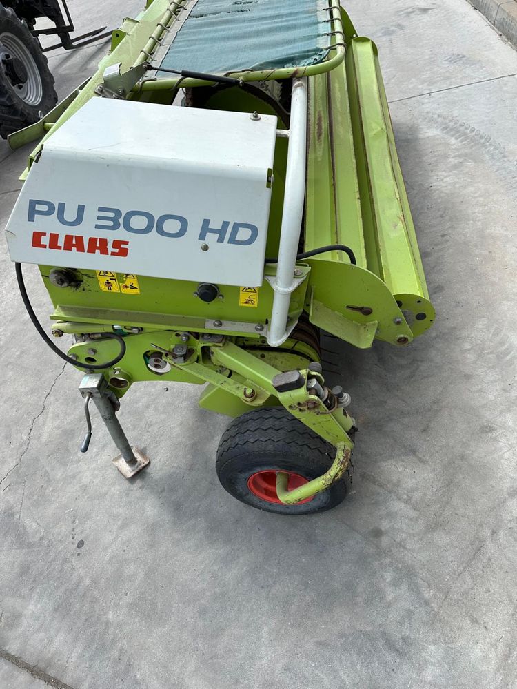 Podbieracz do trawy Claas PU 300 HD ,jaguar