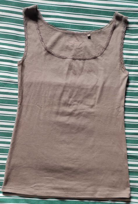 Top - Verde Caqui - Tamanho M - Usado, em Excelente Estado!