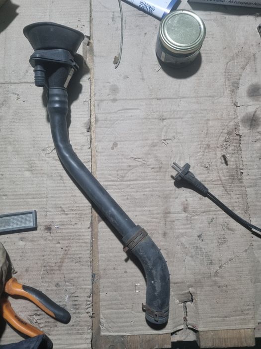 Горловина AdBlue от Mercedes 906