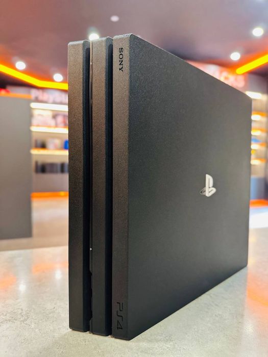 Sony PlayStation 4 Pro 1Тб у Відмінному стані+безкоштовна гра на вибір