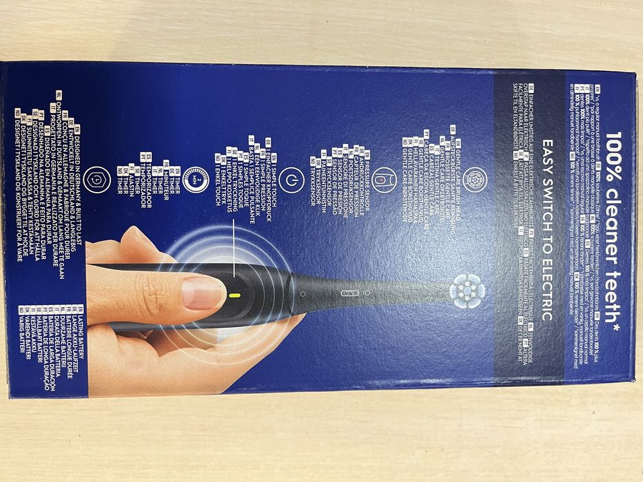 Електрична зубна щітка Oral-B iO Series 2 Clean & Care Ультрачорна,