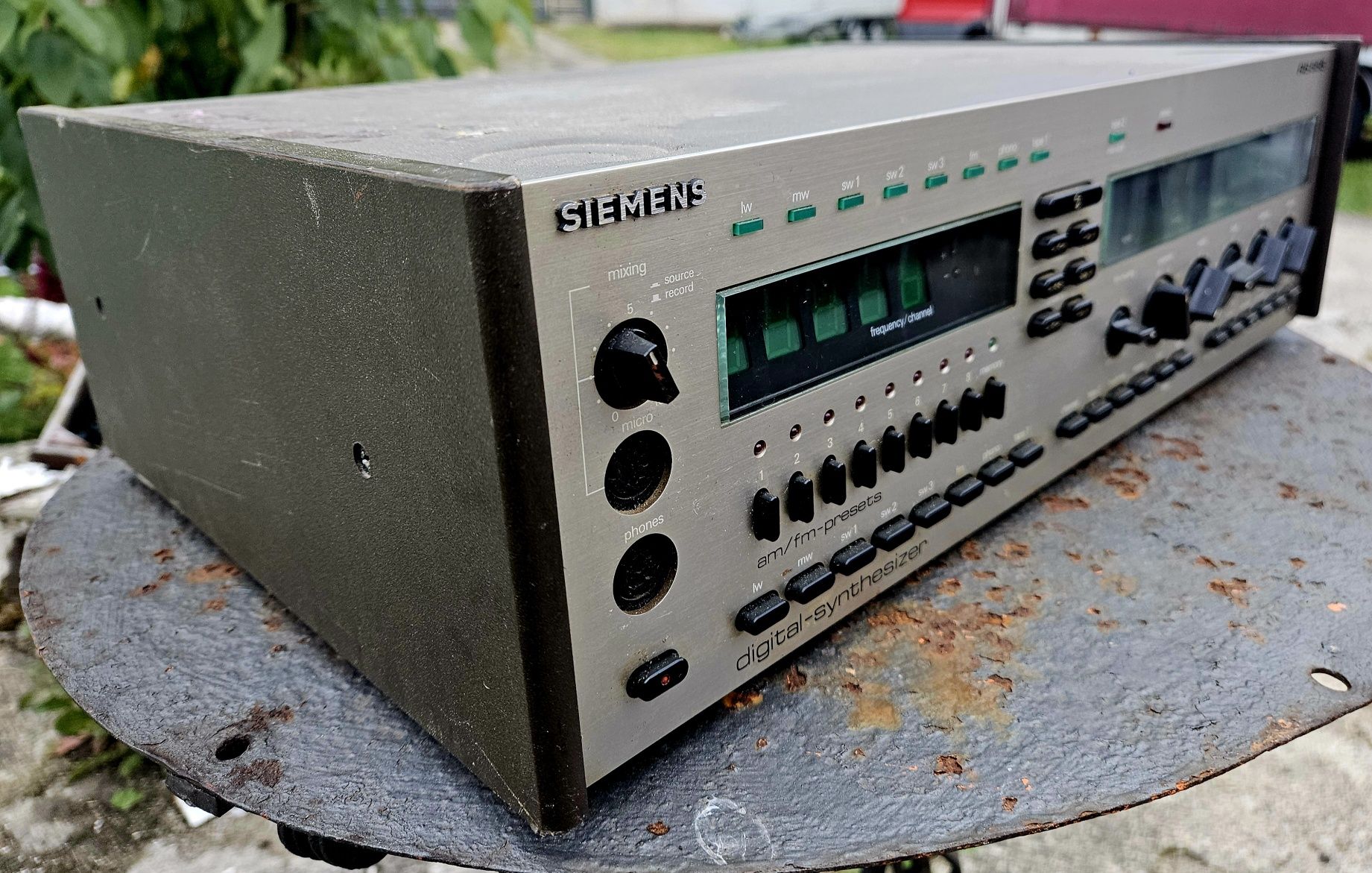 Wzmacniacz z amplitunerem Siemens mod RS555