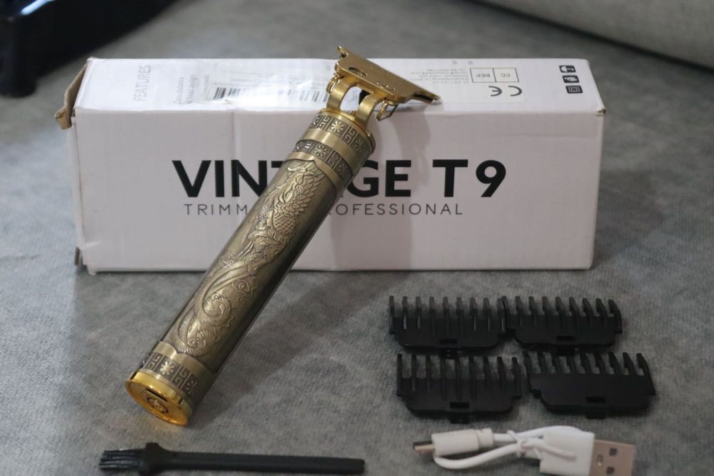 Máquina de Barba, Cabelo e Pelos T9 – USB com 4 Pentes