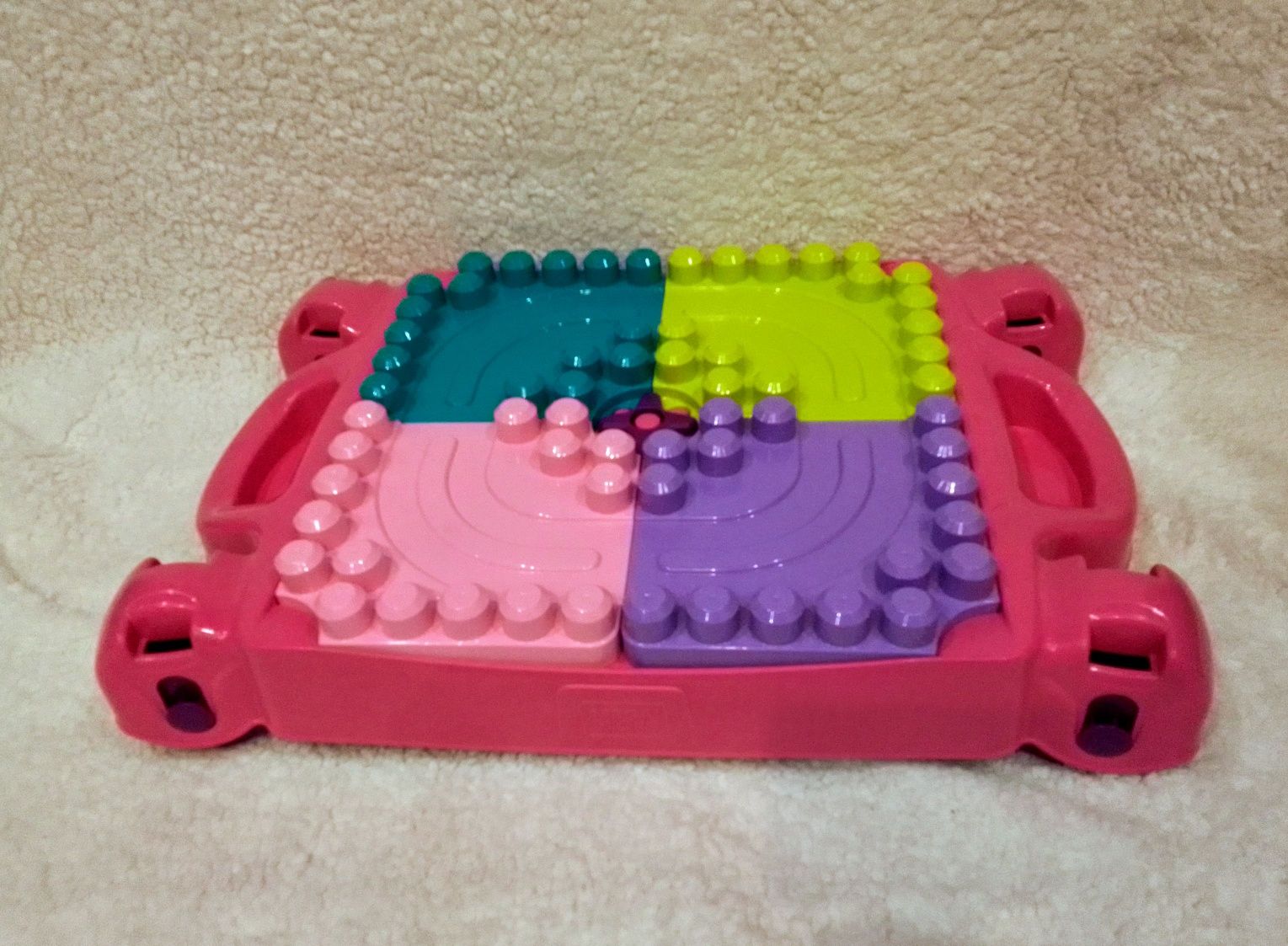 Fisher-Price Mega Bloks stolik z klockami