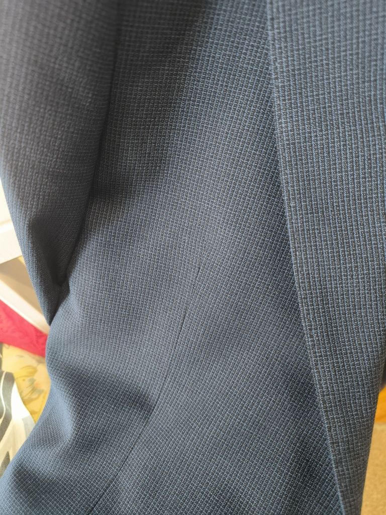 Продам чоловічий костюм