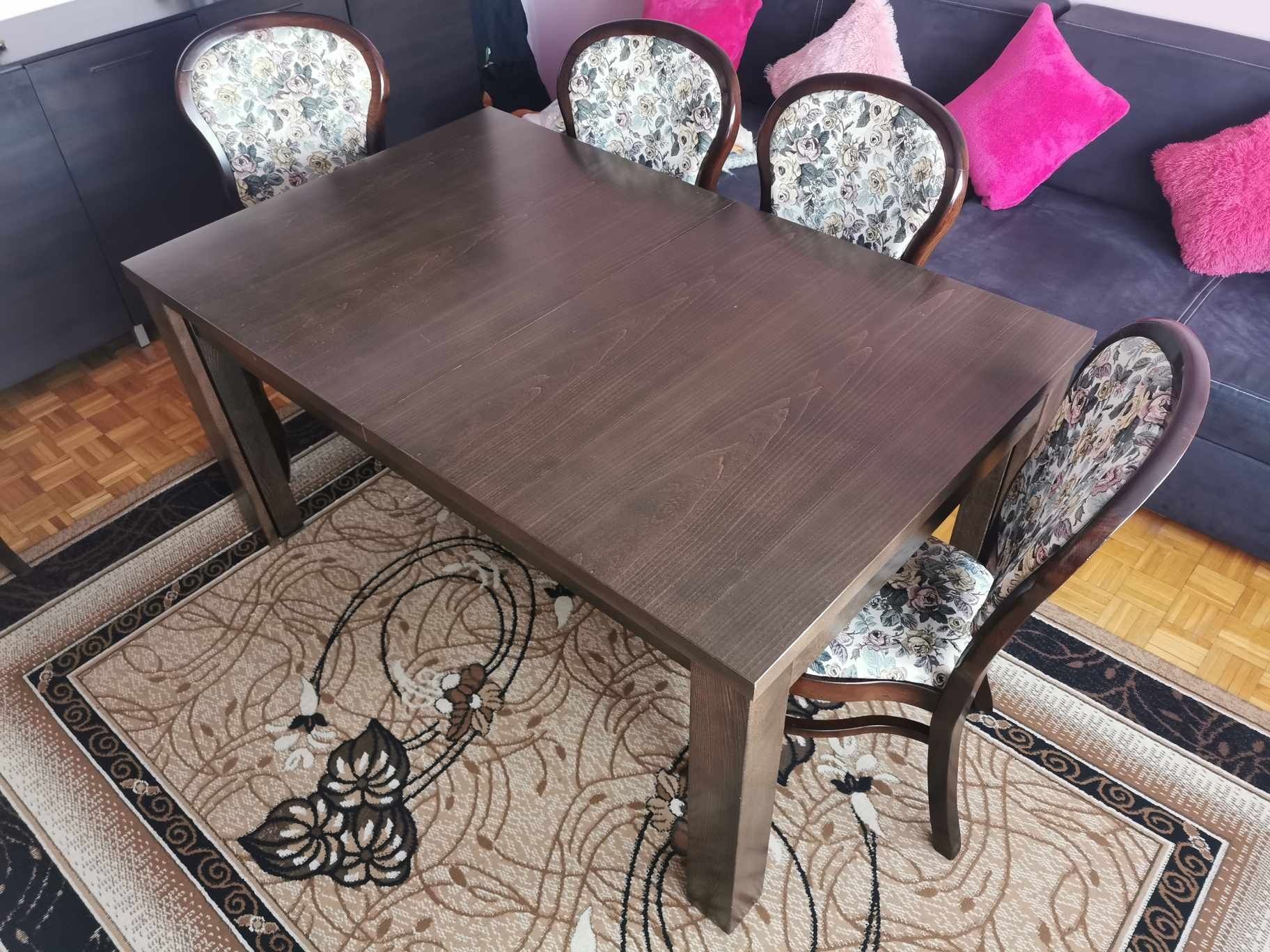 Stół i krzesła stylowe