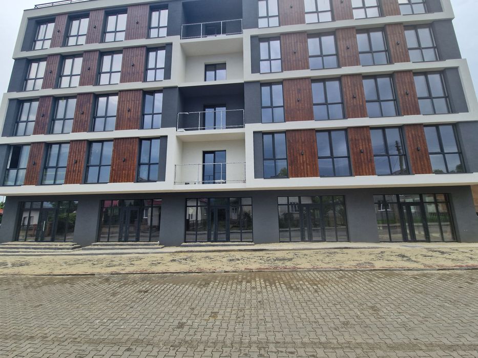 Оренда торгово-офісних приміщень в новобудові  м.Снятин