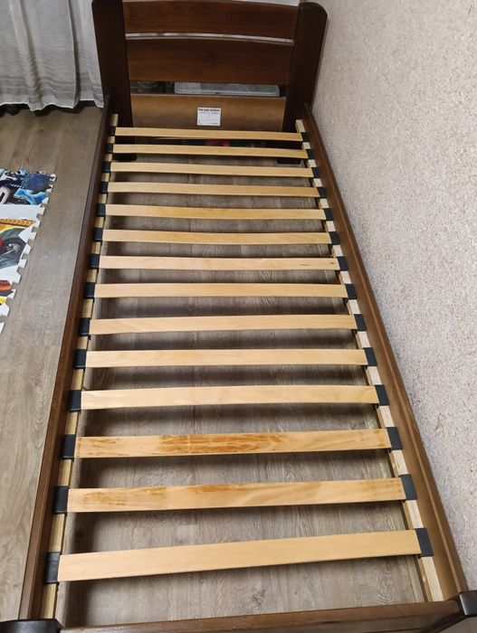 Ліжко односпальне