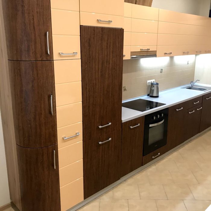 Сдам 3к квартиру ,Центр,ЖК Адмирал,Паркинг,Закрытый двор,Охрана.