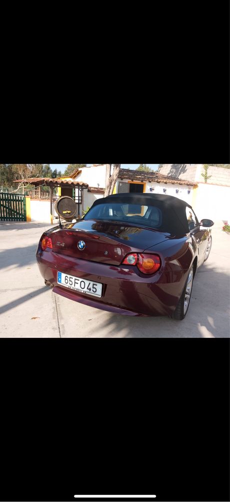 BMW Z4 2.2cc com 170cv de 2004