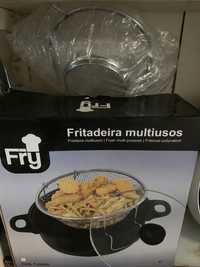 Fritadeiras novas, ainda na caixa