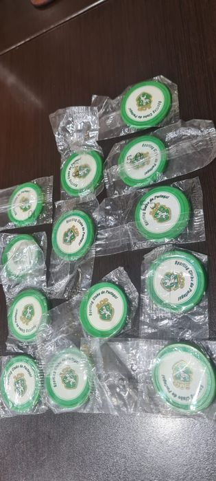 13 peças do Sporting Clube de Portugal.
As fotos mostram