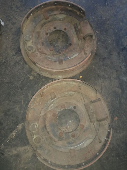 Продам гальмівні опорні диски .