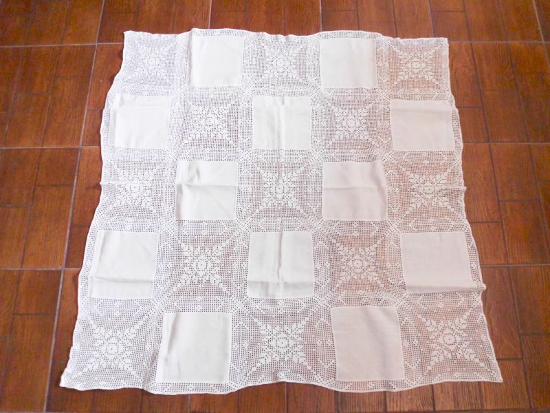 linda toalha de mesa em linho e croche feito a mão 110 cm x 110 cm