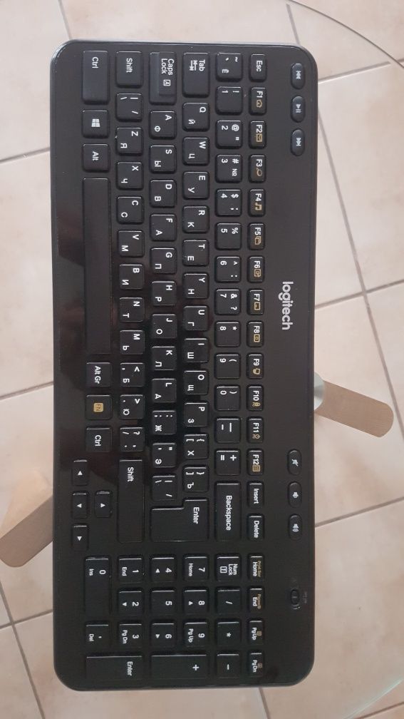 Logitech K360 клавиатура беспроводная.