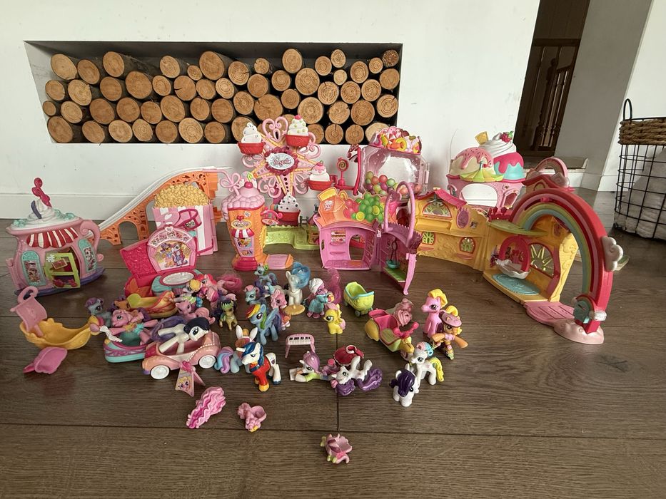 Duzy zestaw My little pony Pony ville
