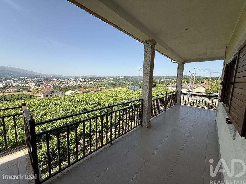 Casa de Campo T4 em Folhadela de 459,00 m2