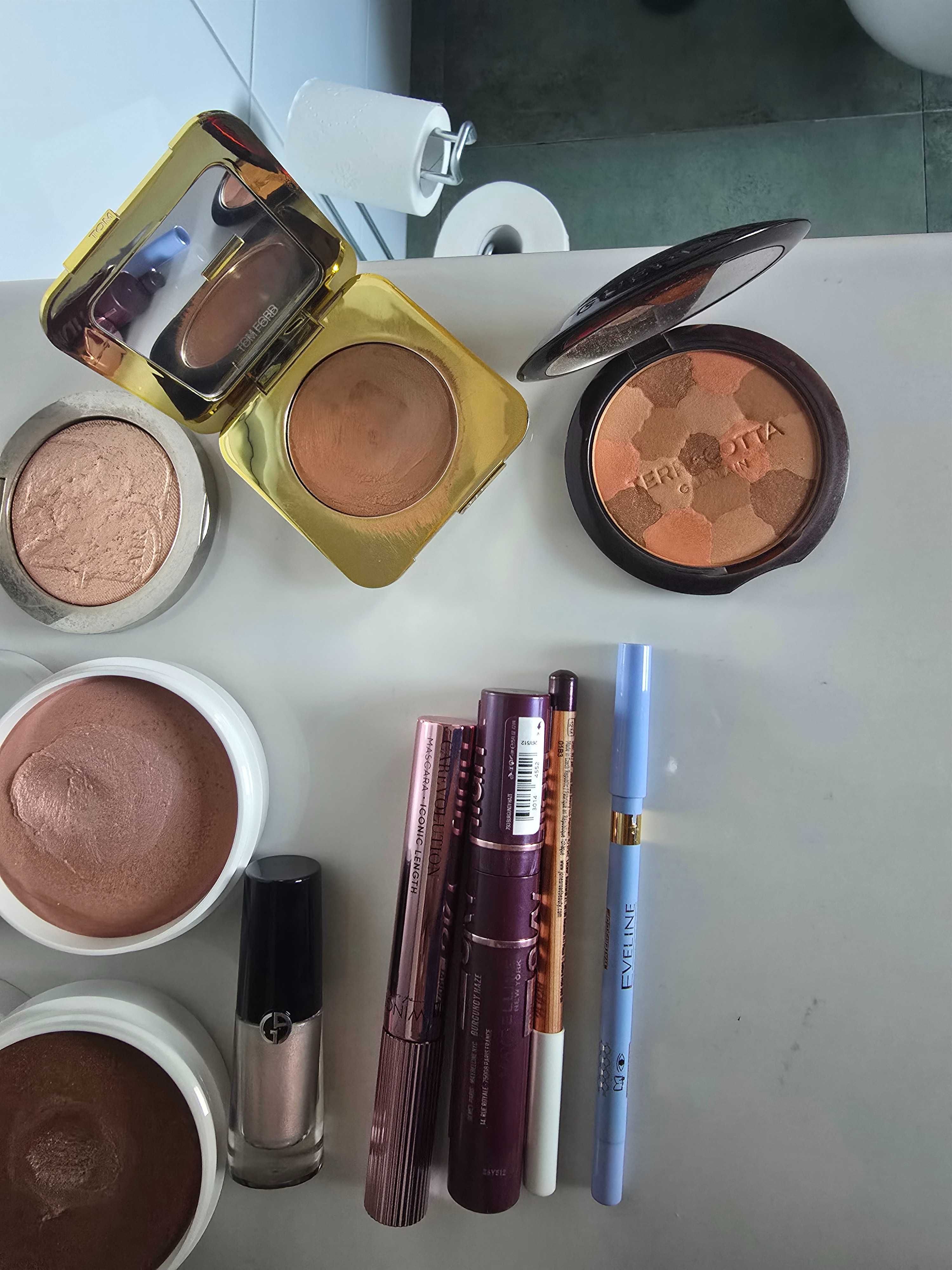 Kosmetyki kolorowe Dior, Guerlain, Tom Ford,