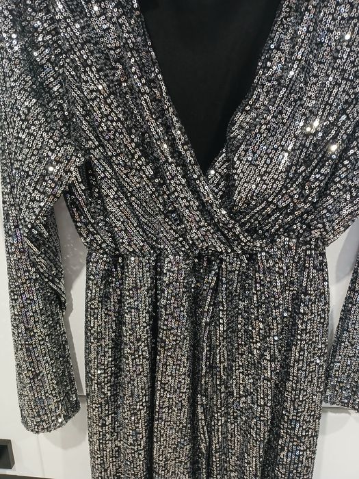 Sukienka srebrna cekiny sylwester wesele