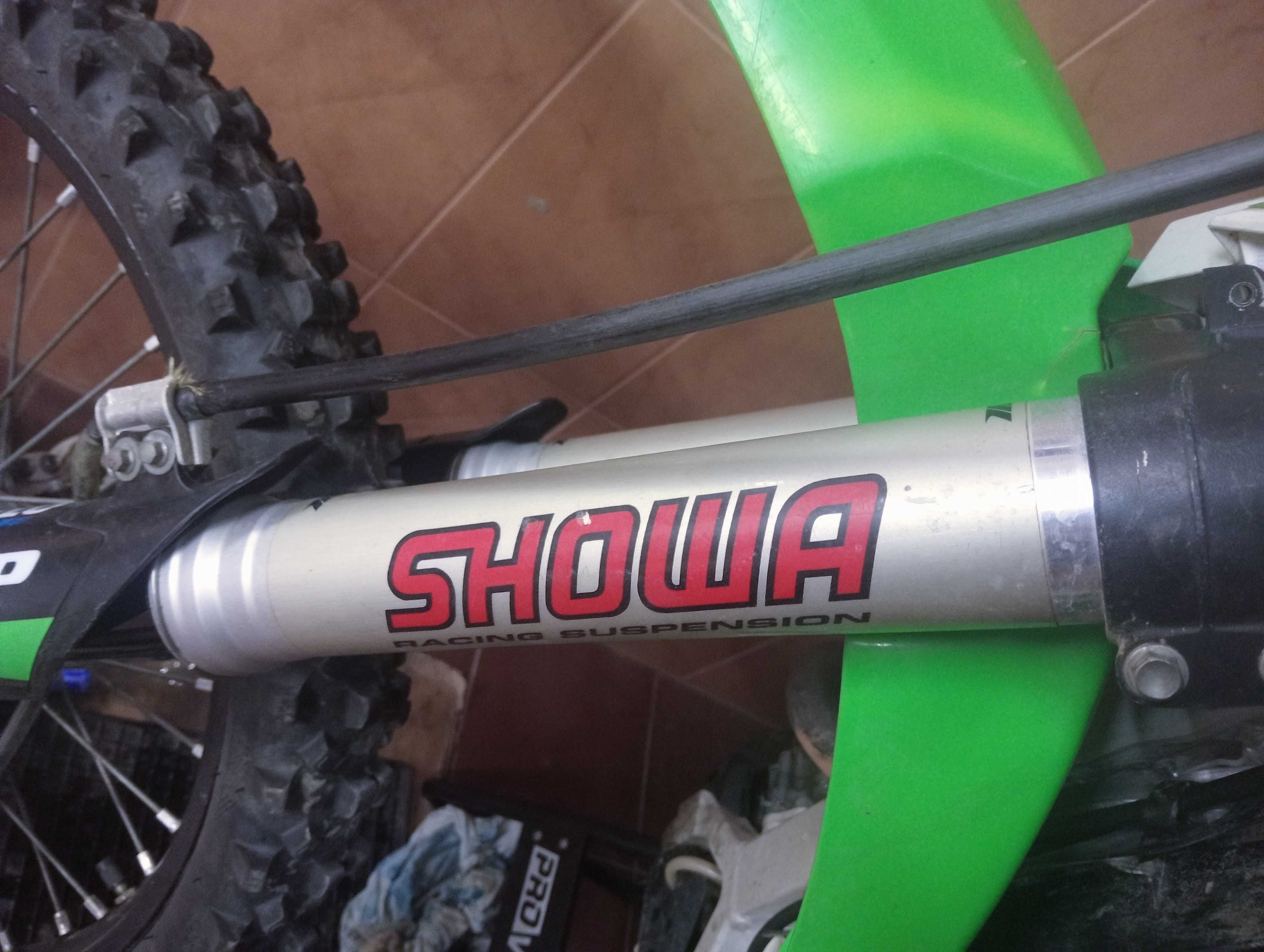 Kawasaki KX450F.