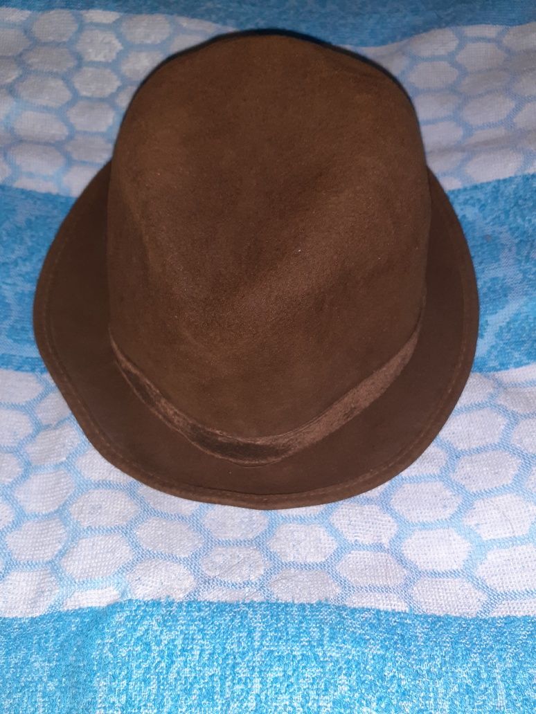 Шляпа в стилі вінтаж