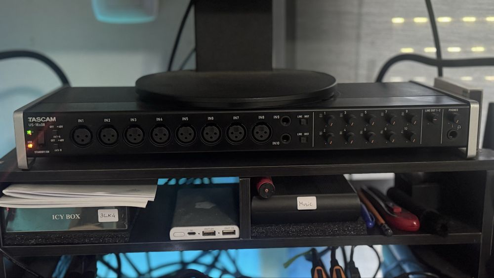 Placa de som / Audio Interface -Tascam US 16x08